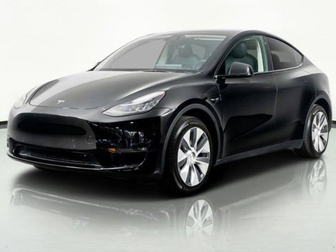 Used 2022 Tesla Model Y Long Range image 7