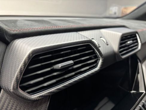 Used 2023 Lamborghini Urus Performante AWD/4WD image 79
