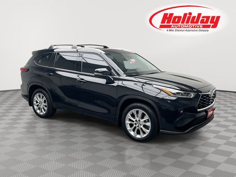 Used 2023 Toyota Highlander Limited image 1