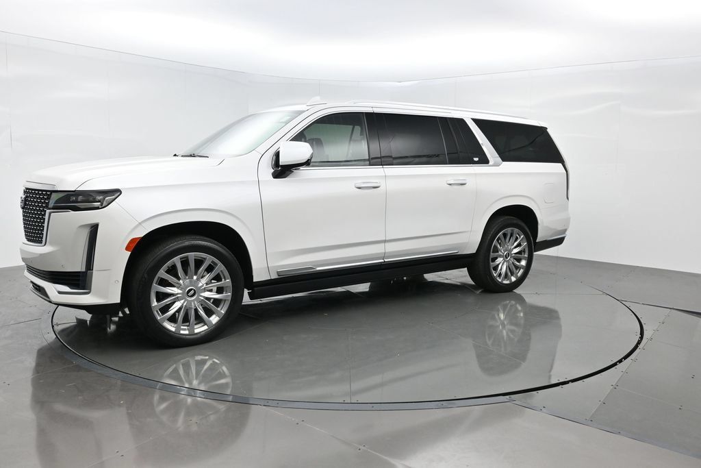 Used 2022 Cadillac Escalade ESV Premium Luxury w/ Performance Package AWD/4WD image 2