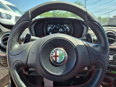 Used 2015 Alfa Romeo 4C Coupe w/ Leather Interior Group RWD image 18