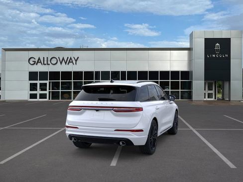 New 2025 Lincoln Corsair FWD w/ Equipment Group 101A image 8