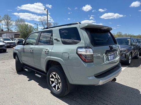 Used 2023 Toyota 4Runner TRD Off-Road Premium w/ Off Road Premium Plus Package AWD/4WD image 5