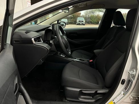 Used 2022 Toyota Corolla LE image 8