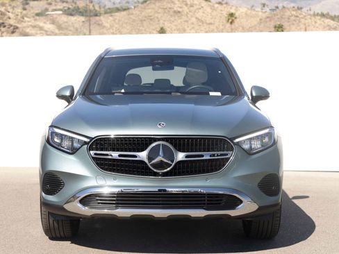 Used 2026 Mercedes-Benz GLC 300 image 4