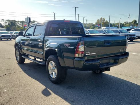 Used 2010 Toyota Tacoma PreRunner w/ TRD Sport Pkg RWD image 4