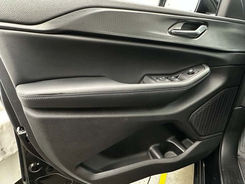 New 2025 Jeep Grand Cherokee Altitude image 25