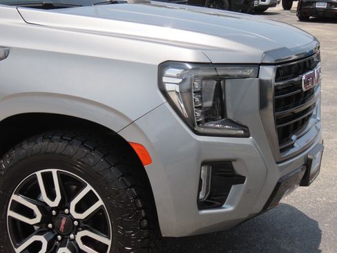 Used 2024 GMC Yukon AT4 w/ Technology Package AWD/4WD image 6