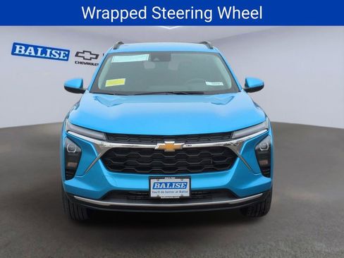 New 2026 Chevrolet Trax LT w/ Driver Confidence Package FWD image 8