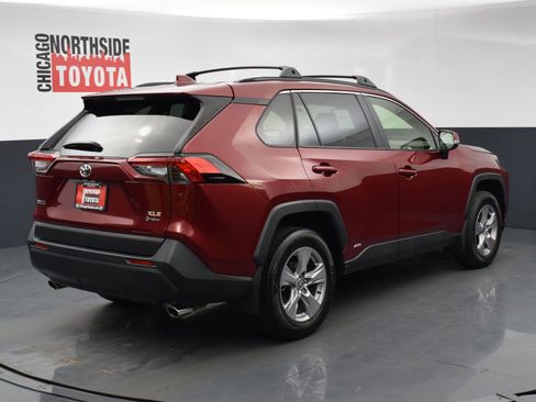 Used 2025 Toyota RAV4 XLE w/ Convenience Package AWD/4WD image 4