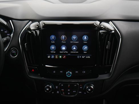 Used 2023 Chevrolet Traverse LT AWD/4WD image 16