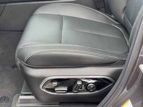 New 2025 Jeep Grand Cherokee L Overland w/ Advanced Protech Group III image 22