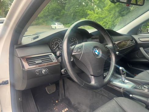Used 2010 BMW 528i xDrive Sedan AWD/4WD image 16