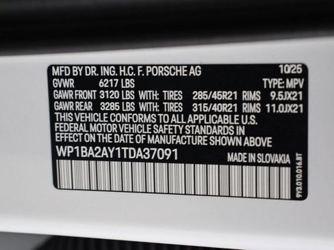 New 2026 Porsche Cayenne Coupe image 24