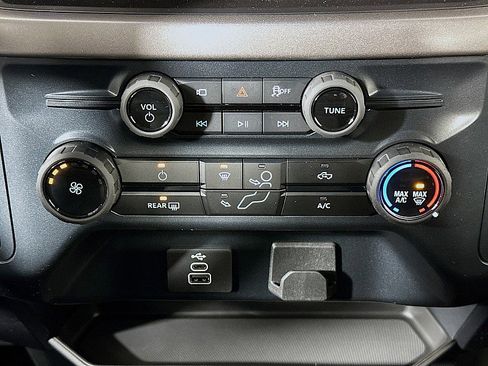New 2025 Ford F150 XL w/ Equipment Group 103A High image 15