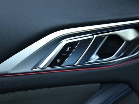Used 2025 BMW 430i Coupe w/ M Sport Package RWD image 17