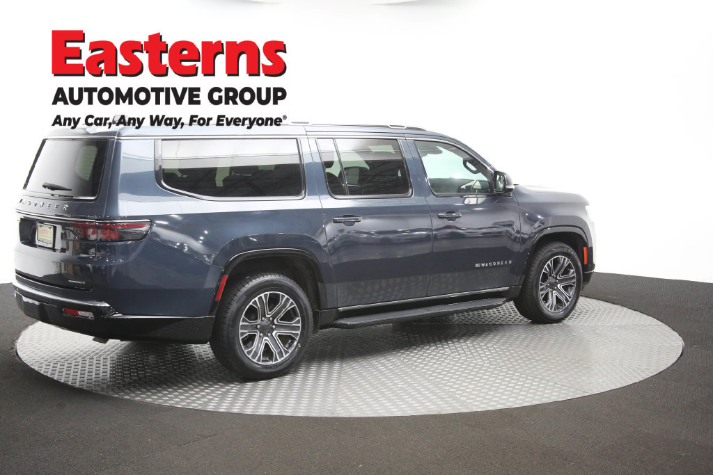 Used 2024 Jeep Wagoneer L Series II w/ Flexible Seating Group RWD image 49