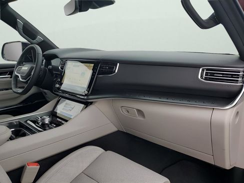 New 2026 Jeep Grand Wagoneer Summit image 14