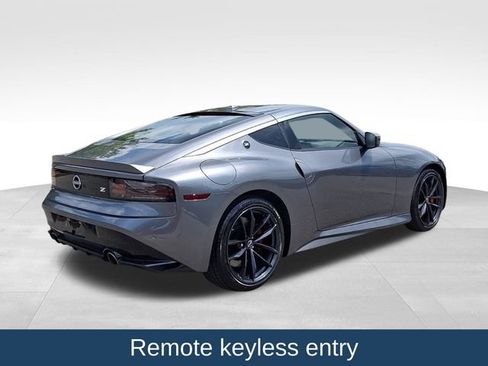 Used 2024 Nissan Z Performance w/ Floor Mat Package RWD image 7