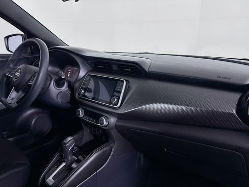 Used 2019 Nissan Kicks SV image 29