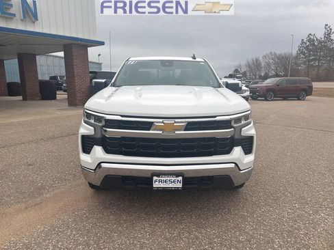 Used 2022 Chevrolet Silverado 1500 LT w/ Convenience Package II image 8