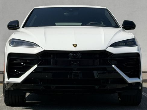 Used 2025 Lamborghini Urus SE AWD/4WD image 3