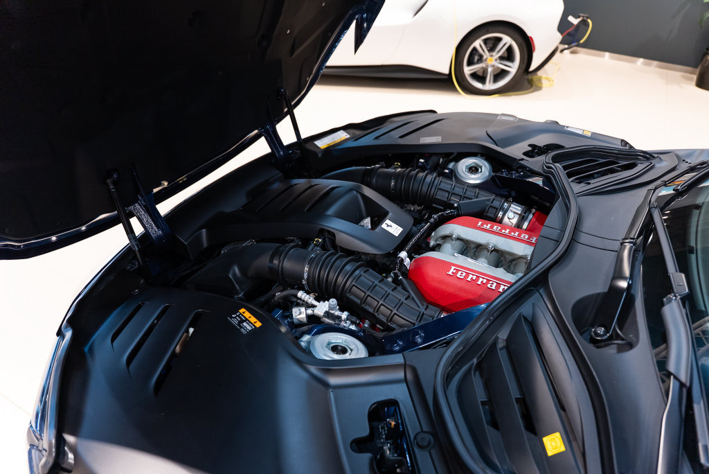 Used 2026 Ferrari Purosangue AWD/4WD image 17