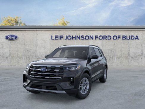 New 2026 Ford Explorer Active w/ Active Comfort Package image 2