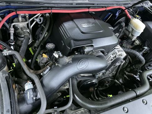 Used 2012 Cadillac Escalade Luxury image 33