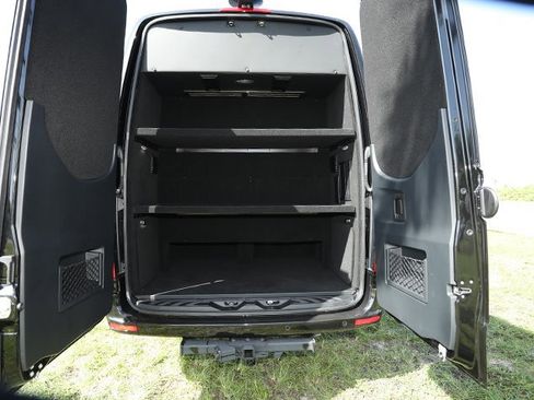 Used 2024 Mercedes-Benz Sprinter 3500 image 30