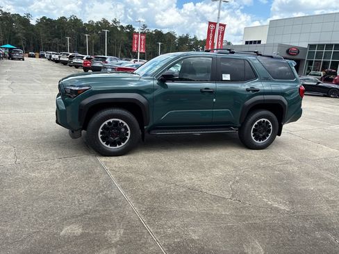 New 2026 Toyota 4Runner TRD Off-Road Premium AWD/4WD image 2
