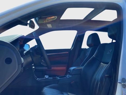 Used 2023 Chrysler 300 S RWD image 12