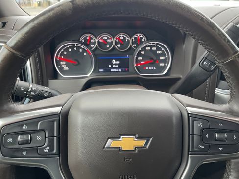 Used 2022 Chevrolet Silverado 1500 LT image 13