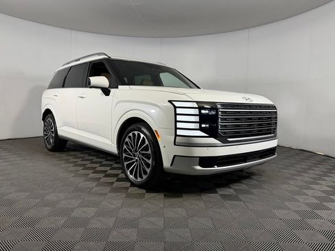 Used 2026 Hyundai Palisade Calligraphy AWD/4WD image 3