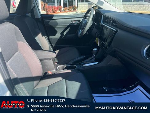 Used 2018 Toyota Corolla LE image 27