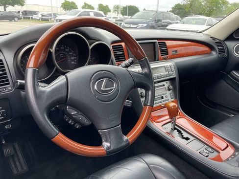 Used 2002 Lexus SC 430 Convertible RWD image 12