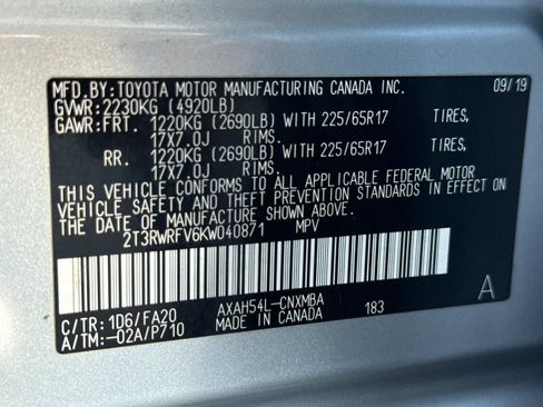 Used 2019 Toyota RAV4 XLE w/ Carpet Mat Package image 27