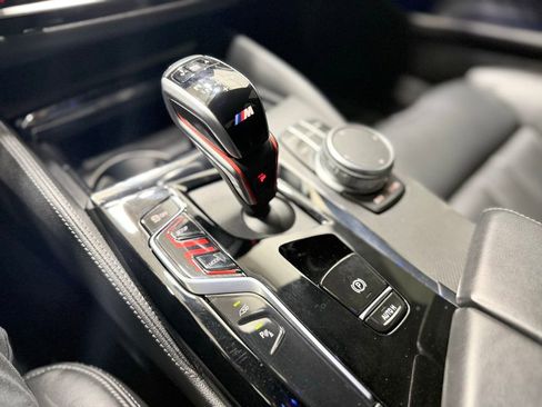 Used 2023 BMW M5 image 46