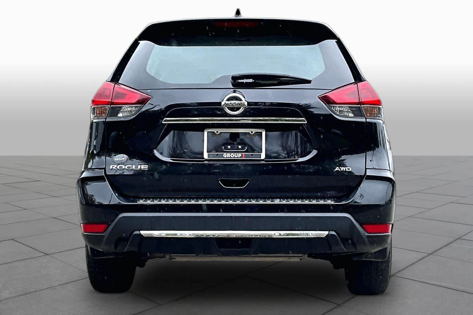 Used 2019 Nissan Rogue S AWD/4WD image 5