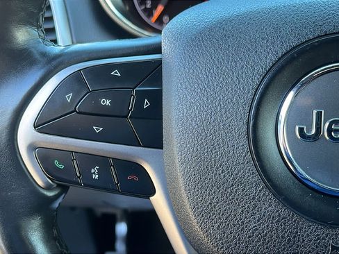 Used 2018 Jeep Grand Cherokee Limited image 12