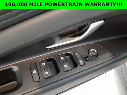 Certified 2025 Hyundai Elantra Limited image 21