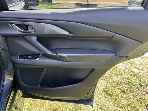 Used 2022 MAZDA CX-9 Touring image 39