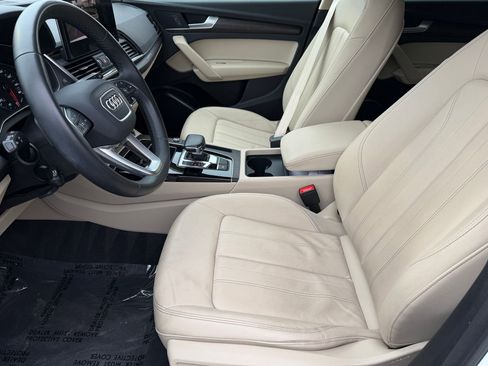 Used 2023 Audi Q5 2.0T Premium w/ Convenience Package image 24