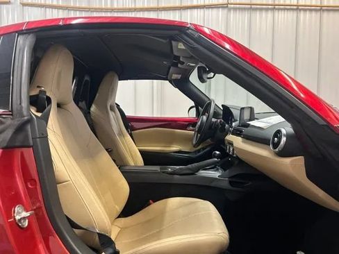 Used 2020 MAZDA MX-5 Miata RF Grand Touring RWD image 23