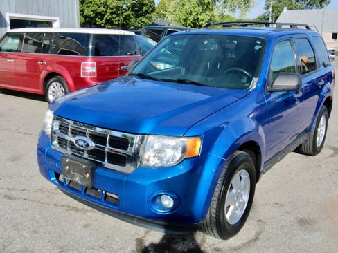Used 2012 Ford Escape XLT image 2