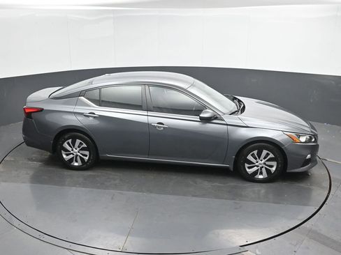 Used 2020 Nissan Altima 2.5 S FWD image 32