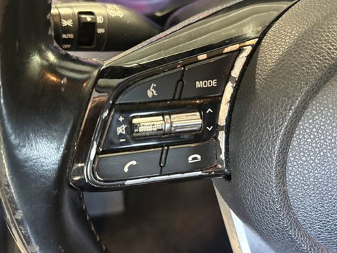 Used 2020 Kia Optima S FWD image 17