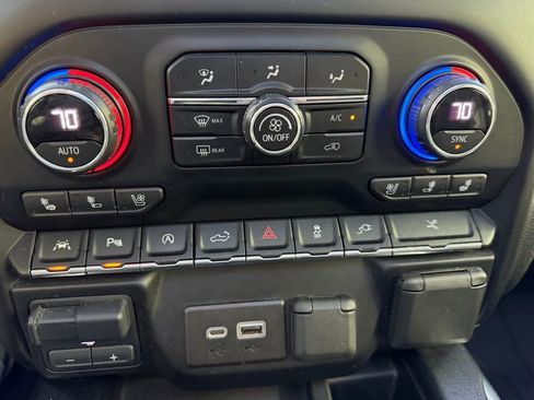 Used 2020 Chevrolet Silverado 1500 High Country w/ Technology Package AWD/4WD image 15