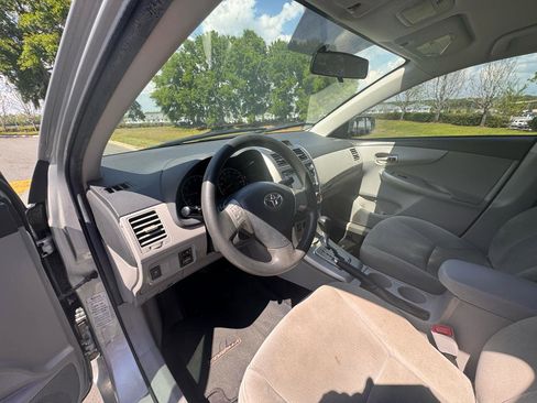 Used 2013 Toyota Corolla LE image 14