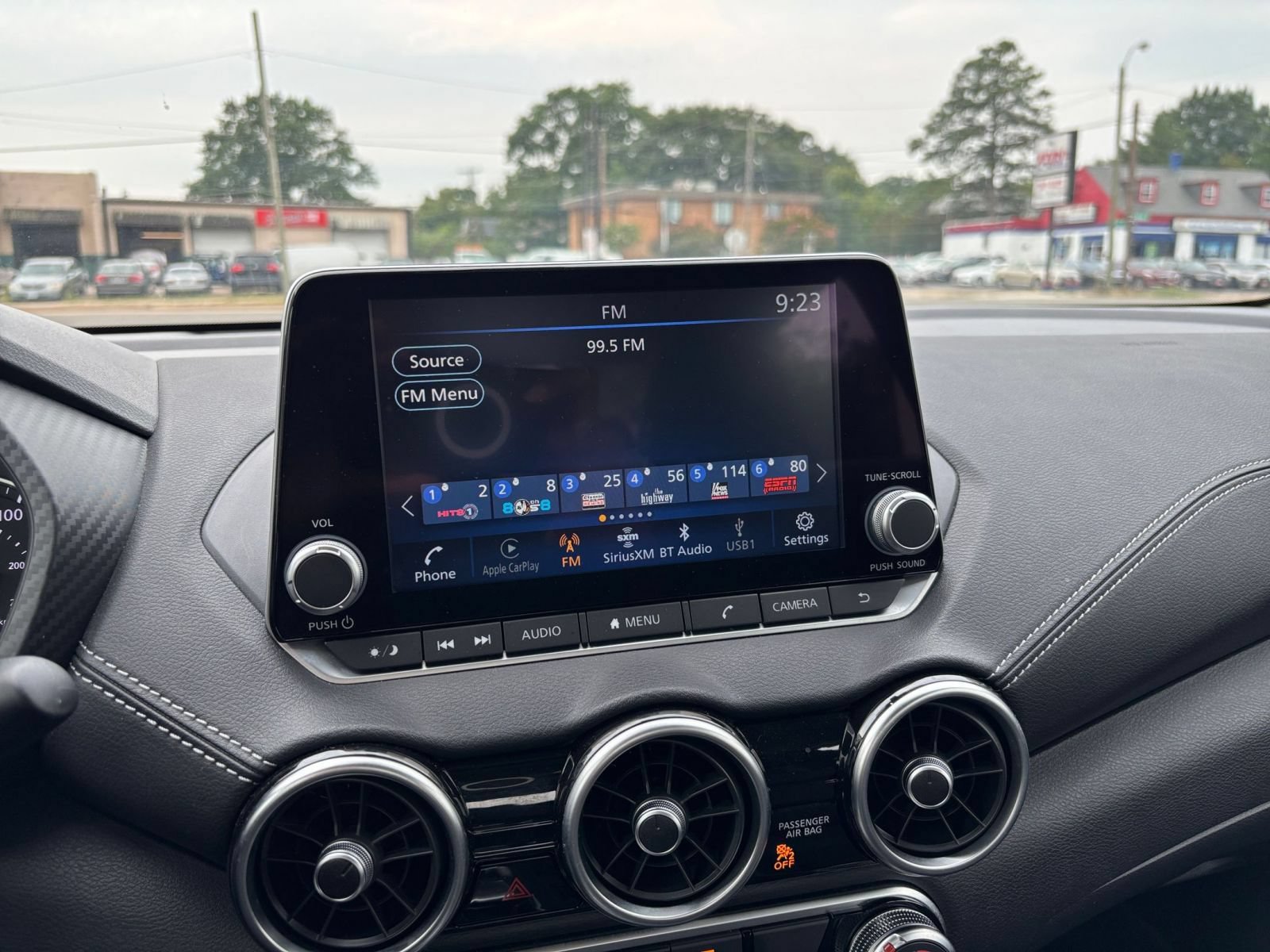 Used 2025 Nissan Sentra SV FWD image 19